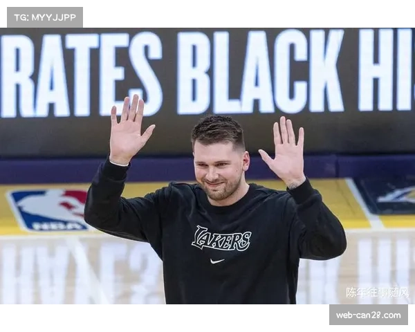 东契奇轰高分难救主 湖人惜败勇士揭幕战成焦点 东契奇轰高分难救主 湖人惜败勇士揭幕战成焦点