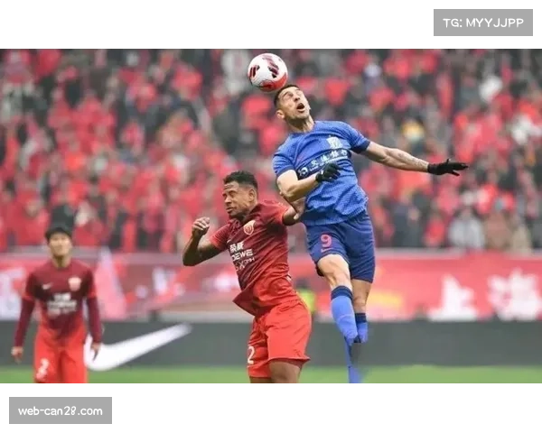 上海职业足球三年内连夺国内多项桂冠 成就沪上足球辉煌