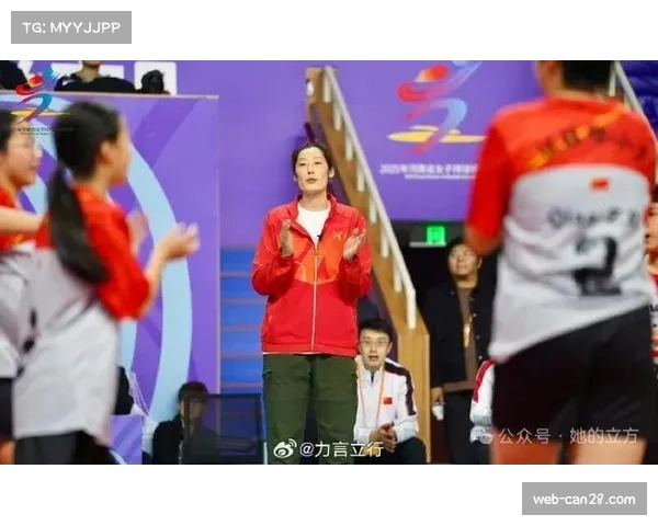 云南小学生参与排球夏令营：主动报名，喜爱朱婷，享受训练过程